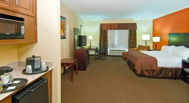 Номер Executive Wyndham Lake Charles near Casinos