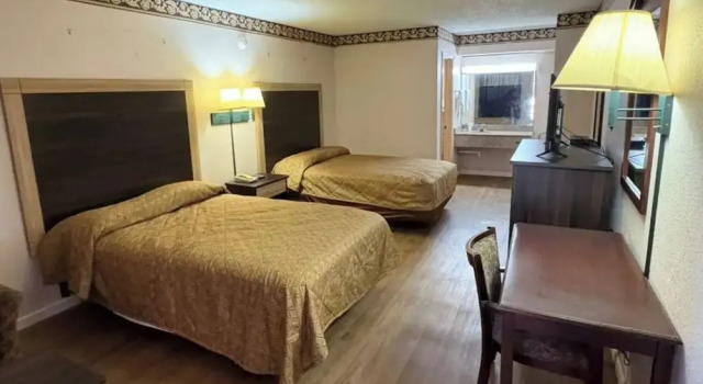 Четырёхместный номер Standard с балконом American Inn by Hotel O Selma US 80