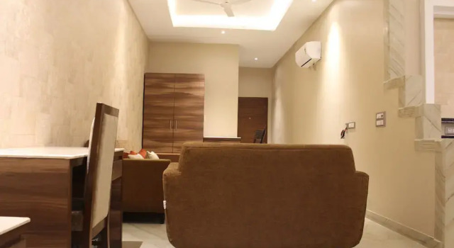 Royal Residence Iffco Chowk