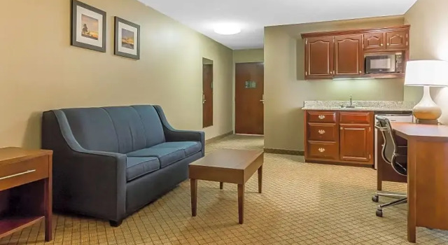 Шестиместный люкс Comfort Inn & Suites Mishawaka-South Bend