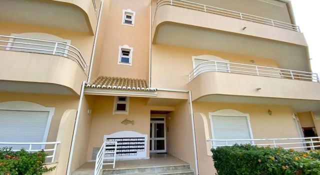 Vilamoura Typical 2 With Pool by Homing