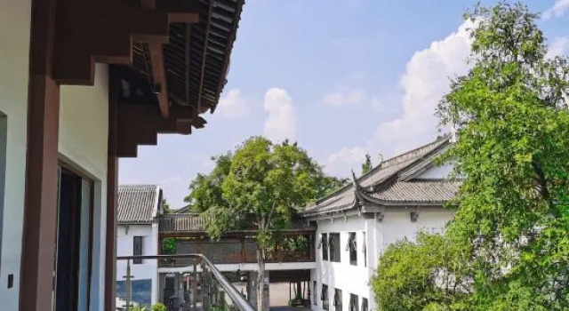 Люкс Grand Sanjiangyue Holiday Hotel