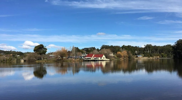 Wombat Hill Cottage- central Daylesford retreat, Забронировать Дом для отпуска Дейлсфорд Daylesford and the Macedon Ranges, рядом с The Convent Gallery Daylesford