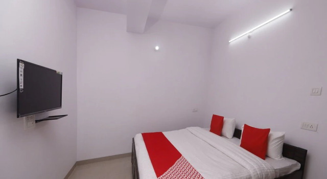 OYO 12695 Home Cosy Studio Himuda Sanjauli