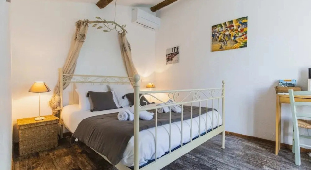 Двухместный номер Standard с балконом и с видом на бассейн Chambre d'hôtes - B&B - Fleur de Coton