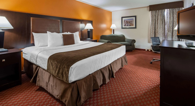 Best Western Plus Lubbock Windsor Inn, Buchen Sie Hotel Hotels in Lubbock mit Parkplatz, Parkplätze
