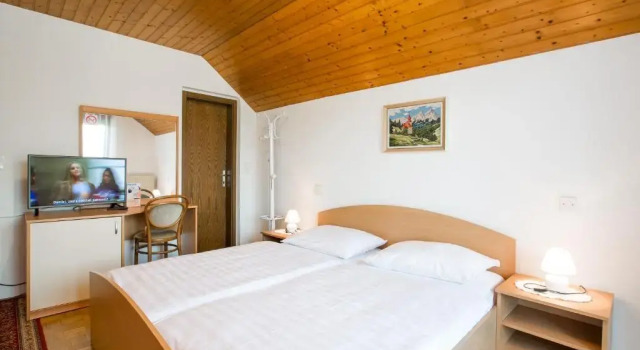 B&B Tereza, Забронировать Отель «постель и завтрак» Отели Гореньска 3 звезды, 3*