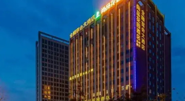 尚品花园酒店(富邦产业园菱湖公园店), Book Hotel Hotels in Hefei with a Pool, Swimming Pool