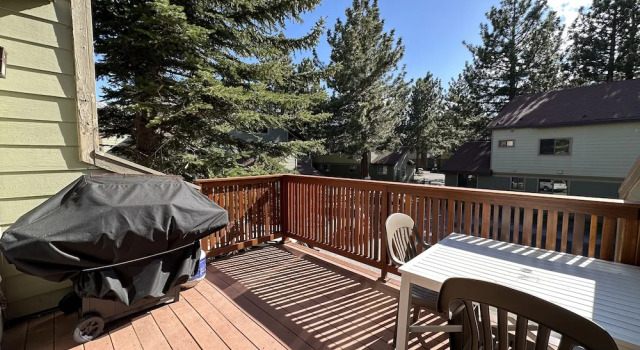 Номер Standard Mammoth Sierra Townhomes #18 2 Bedroom Condo by RedAwning