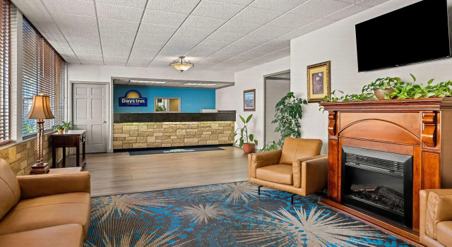 Days Inn by Wyndham Dubuque, Rezerwuj Hotel Dubuque Iowa