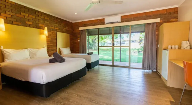 Трёхместный номер Deluxe Contour Hotel Katherine