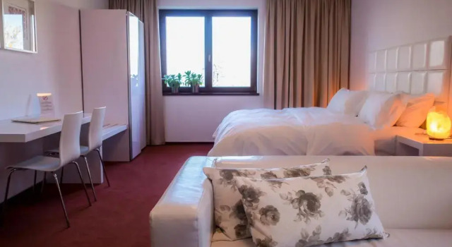 Апартаменты Deluxe Hotel Cvilín