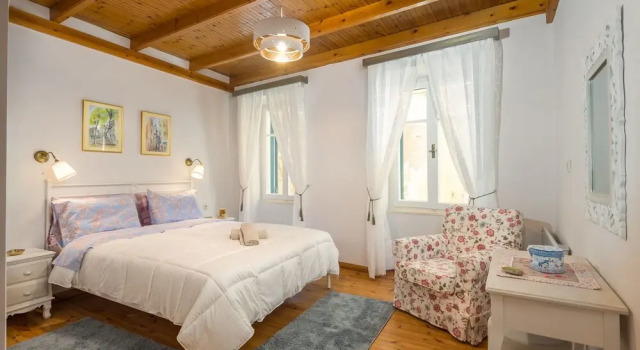 Venetian Suites 27, Забронировать Отель Отели Керкиры 3 звезды, рядом с Vido Island, 3*