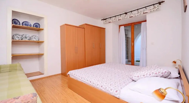 Apartments Mladen, Prenota Appartamento Hotel a Isole Quarnerine con parcheggio, Parcheggio