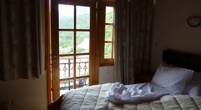 Двухместный номер Standard с балконом и с видом на горы Mountain Rose Hotel & Restaurant