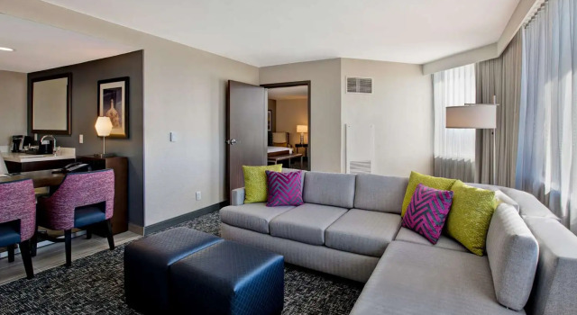 Люкс с 2 комнатами Embassy Suites By Hilton Oklahoma City Northwest