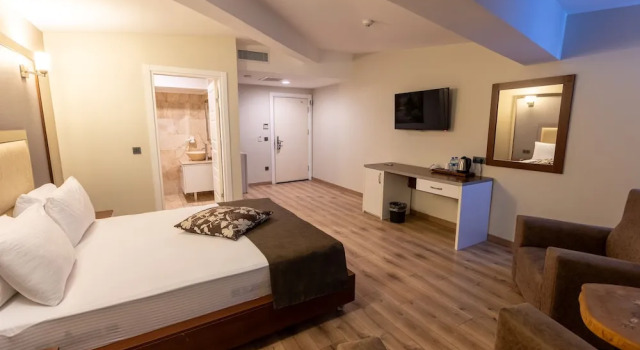 Двухместный номер Standard Asia Business Suites