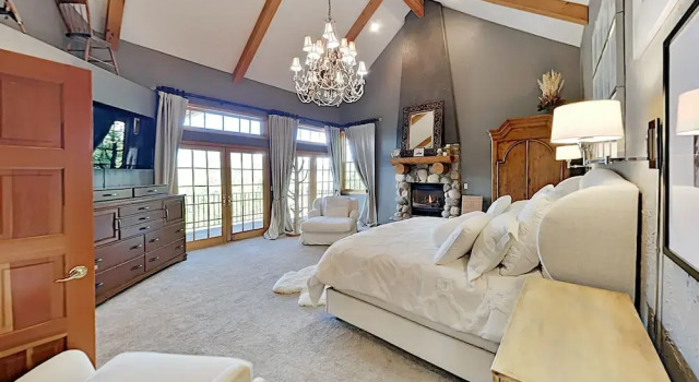 Jeremy Ranch : Hot Tub, Garage & 2 Kitchens 5 Bedroom Home, Varaa Lomakoti Summit Park 