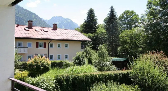 Апартаменты Alpenflair Ferienwohnungen Whg 107 "Fliederbusch"
