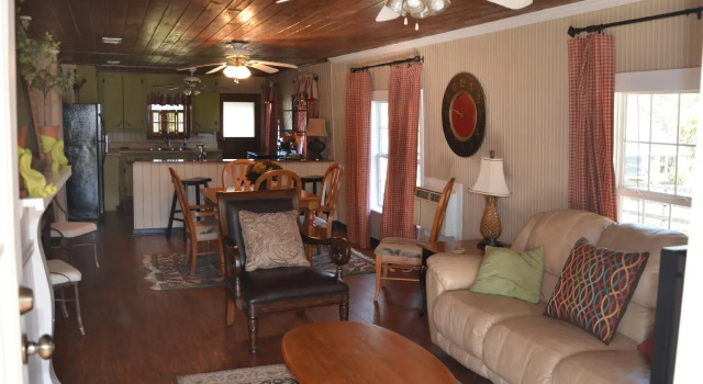 Gin Creek Plantation, Book Bed and Breakfast Hoteller i Moultrie med parkering, Parkering