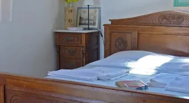 Kyma sto Phos, Prenota Hotel Chora Folegandros 