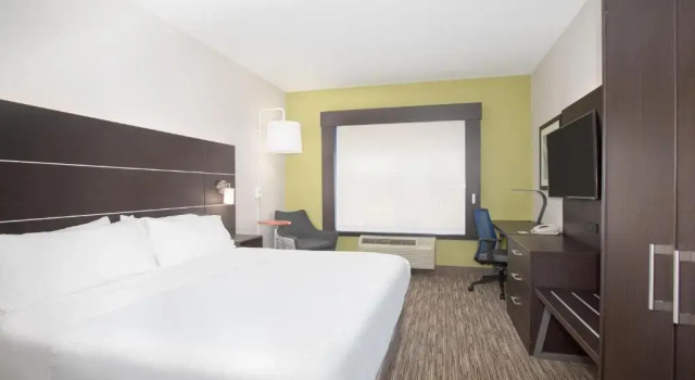 Номер Standard Holiday Inn Express Hotel & Suites Longmont by IHG
