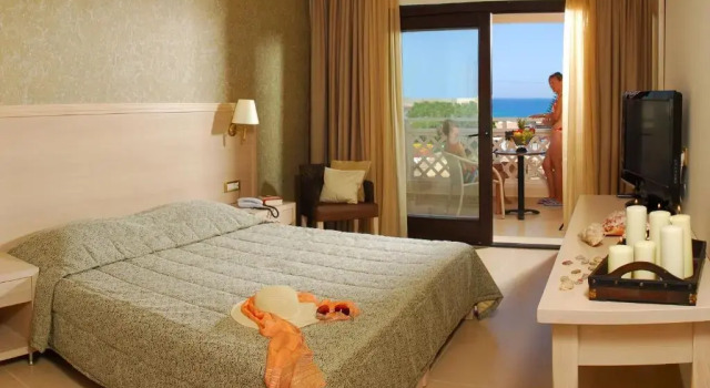 Полулюкс Cactus Royal Spa & Resort Adults Only