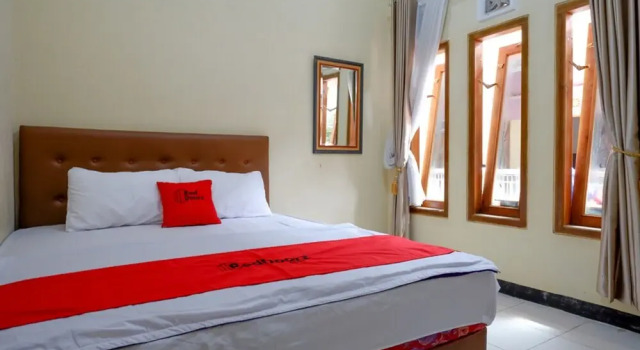 Tanah Mas Persada Hotel by RedDoorz
