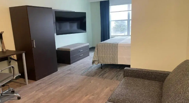 Люкс Wingate by Wyndham Waldorf - Washington DC Area