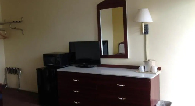 Двухместный номер Standard Economy Inn Okeechobee