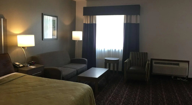 Двухместный люкс SureStay Plus by Best Western Edmond