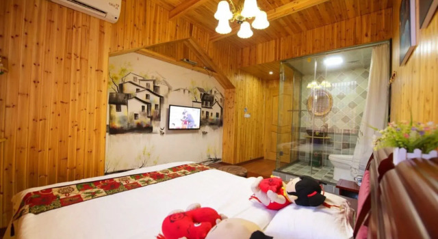Wuzhen HE & SHE Inn