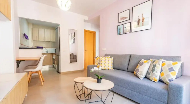 Апартаменты Bright Apartment Near The Historic Center