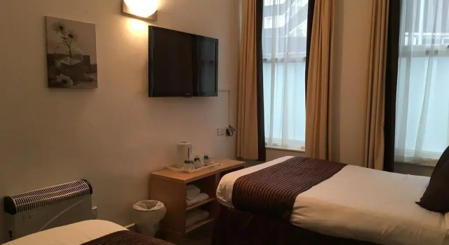Standard- tredobbelt værelse Lord Nelson Hotel – Lime Street Station Liverpool by Compass Hospitality