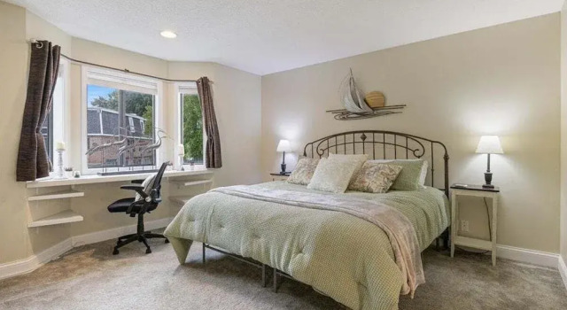 Lakefront Osage Beach Condo + Workspace w/ Pool Views