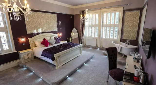 Номер Luxury Derby Manor