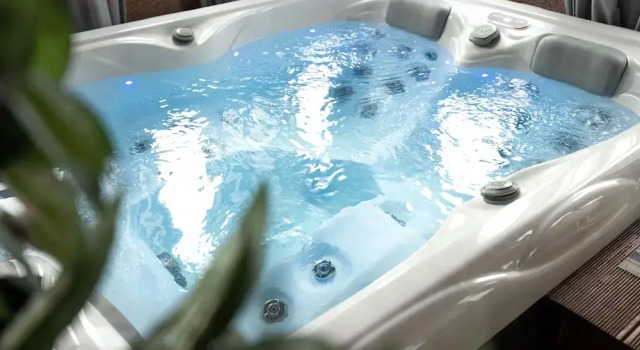 Viksa with Hot Tub