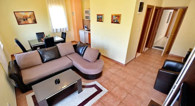 Apartments Milena, Book Lejlighed Hoteller i Kotor Riviera med parkering, Parkering