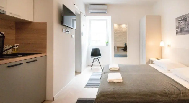 Old Town Pula Studio Apartments
