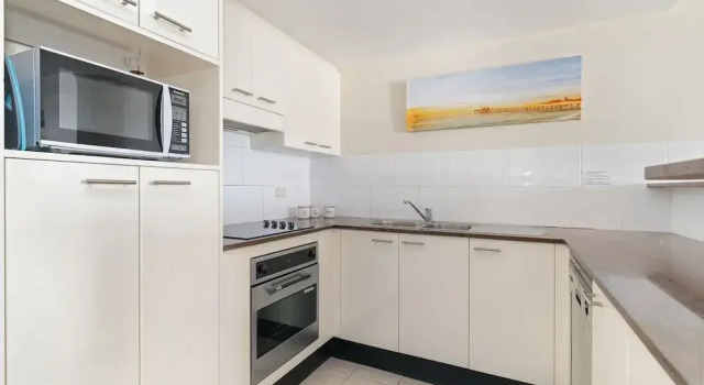 Апартаменты c 1 комнатой с балконом и с частичным видом Northpoint Apartments