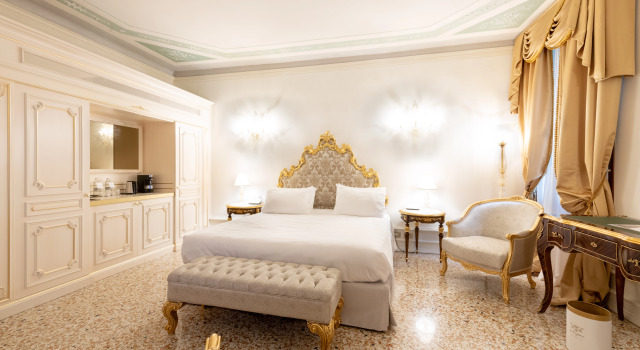 Cà Bonfadini Historic Experience Hotel Venice