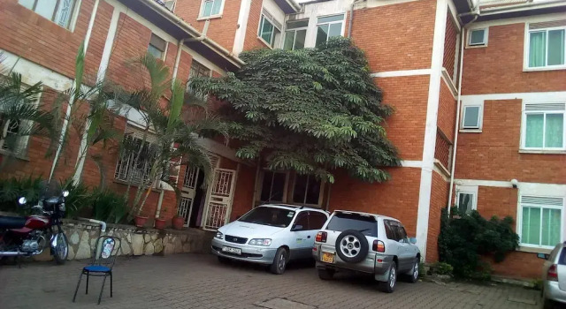 Scroll Inn Hotel, Prenota Hotel Hotel a Kampala con parcheggio, Parcheggio