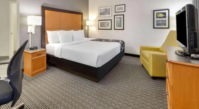 Двухместный номер Deluxe La Quinta by Wyndham Dallas - Addison Galleria