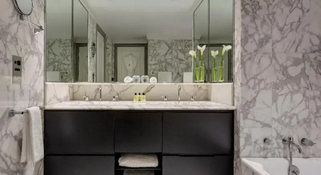 Номер Standard с балконом InterContinental Sydney Double Bay by IHG