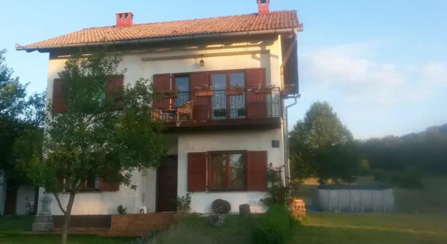 House With 3 Bedrooms in Donji Lapac, With Wonderful Mountain View, Pr, Забронировать Отель Доляни 