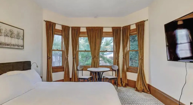 Семейная студия Golden Dreams Inn