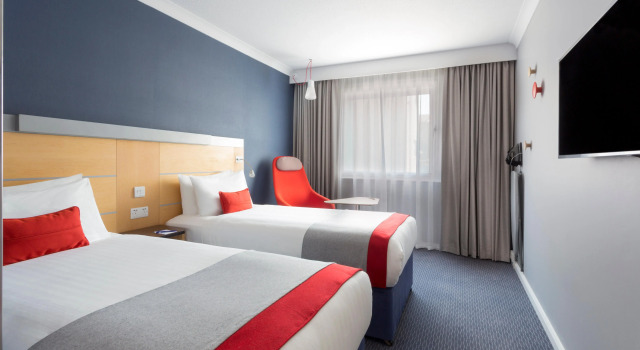 Premier Inn London Fulham, Забронировать Отель Хаммерсмит и Фулхэм Лондон, рядом с Roman Black Gallery