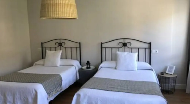 Pensión Fernández, Prenota Hotel Vega de Valcarce 