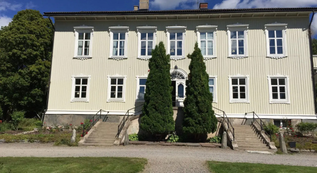 Krokstad Herrgård, Book Hotel  