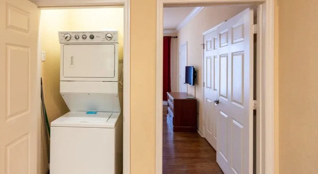 8000tw Unit 4303 - Tuscana Resort 2 Bedroom Condo by RedAwning